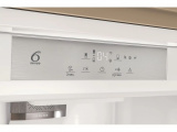 Встраиваемый холодильник Whirlpool SP40 812 EU 2 2
