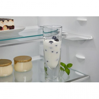 Встраиваемый холодильник Electrolux LNS6TE19S