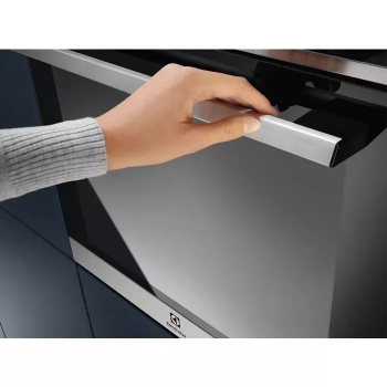 Духовой шкаф Electrolux EOE8P39WXй