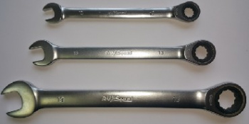 Ключ гаечный AUTOVIRAZH (AV-315014) Ключ комб с трещоткой 14mm AV Steel